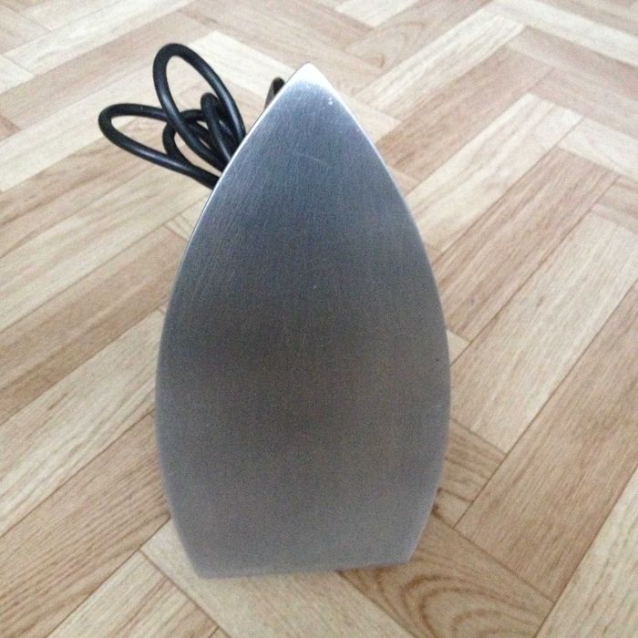 Утюг 220 вольт, 1000 вт - производство СССР