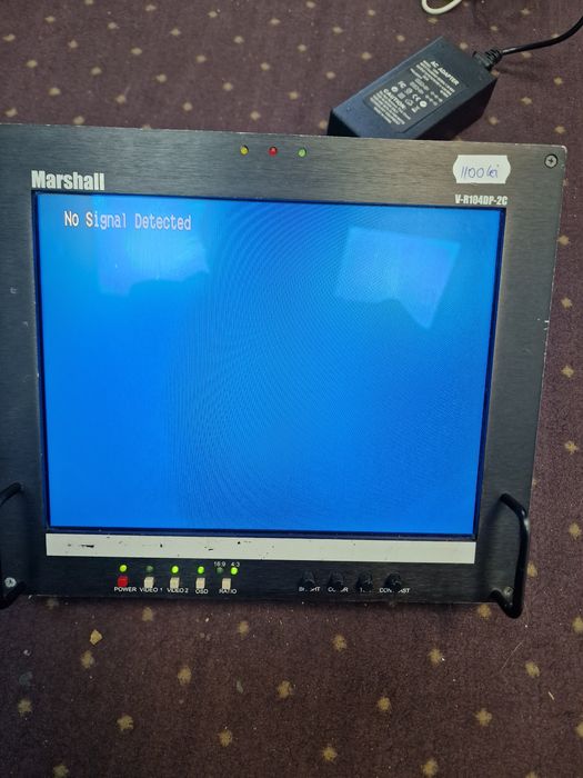 Amanet Vitan 107 / Monitor studio Marshall