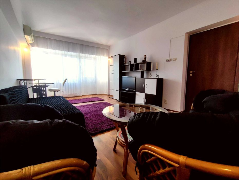 Inchiriez apartament 2 camere decomandat TROCADERO/TERMEN LUNG