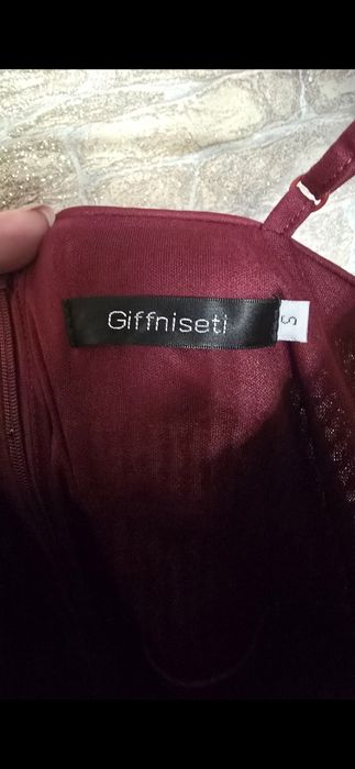 Продам платье размер S