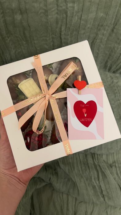 Клубника в шоколаде Астана