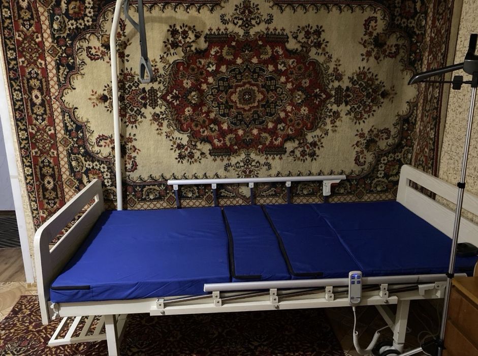 Медицинская кровать