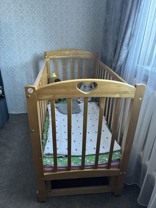 Детская кроватка