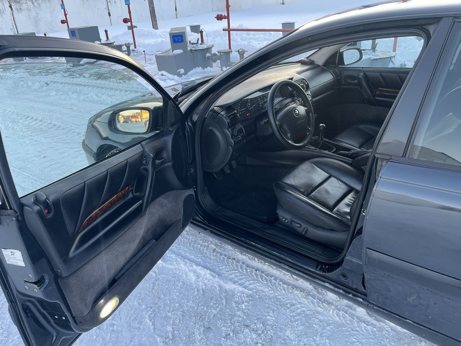 Опель омега б 1995 г. 2 литра механика.