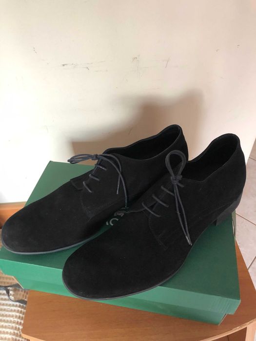 Vand pantofi barbati, din piele intoarsa, cu sireturi, marimea 44