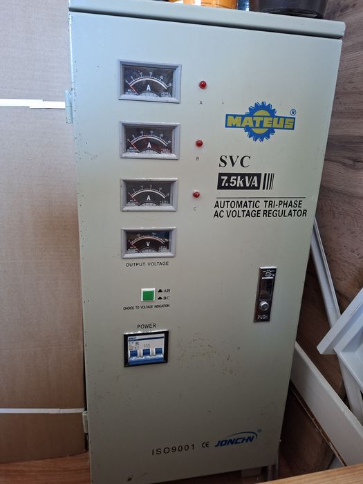 Стабилизатор напряжения