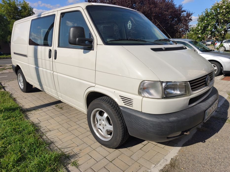 Volkswagen Transportrer  2.5 TDI ACV 102 cp 5 locuri Clima an 2002