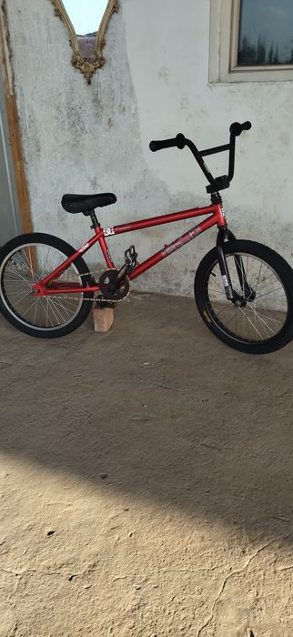 продаётся трюковой Крутой BMX ждет нового владельца!