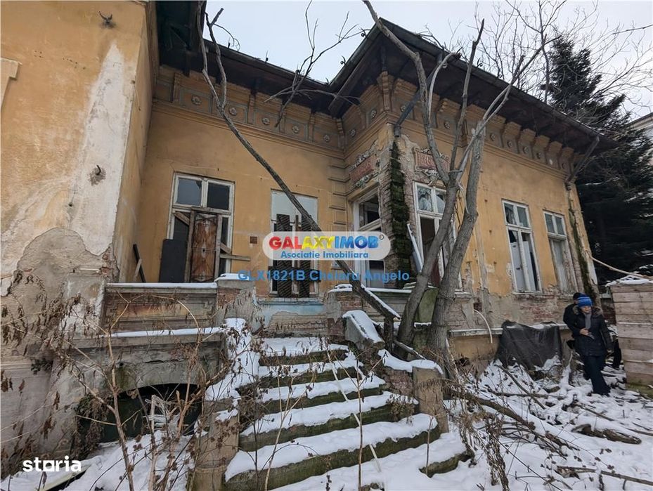 Udriste, 3 vile și teren 1745 mp , deschidere 18 m, proiect 8 vil