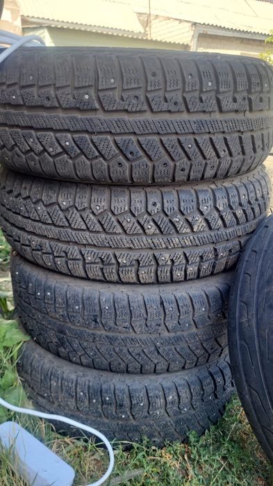 Покришка 195/65R15
