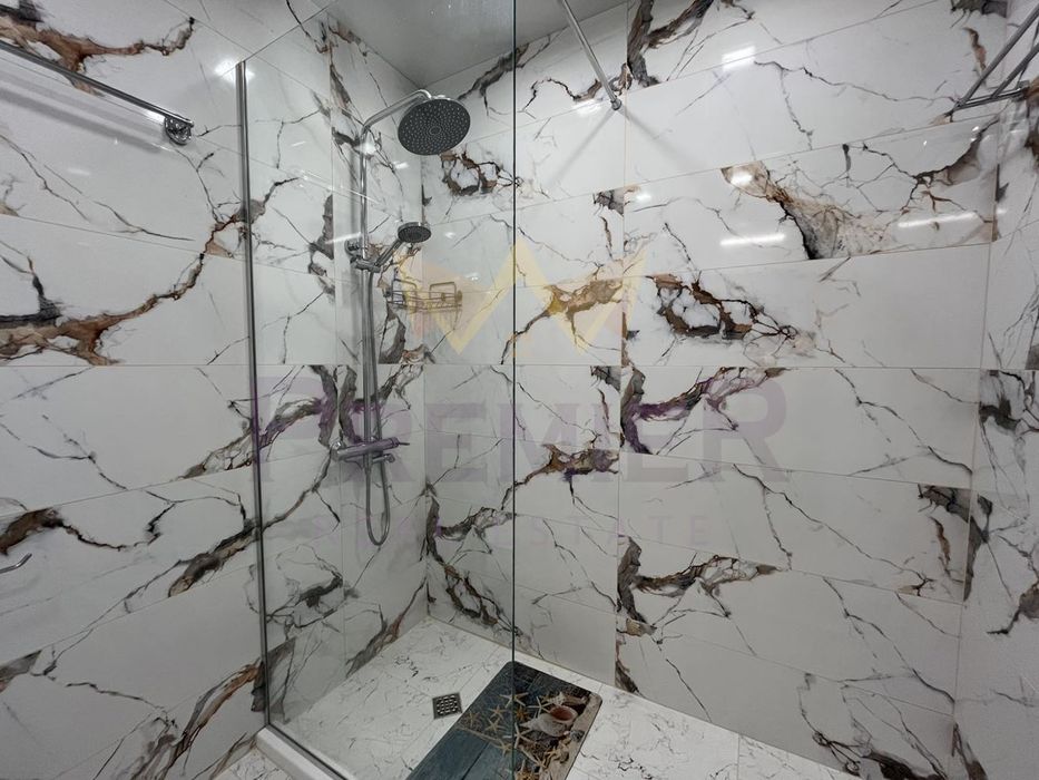 2-стаен в Варна, област-м-т Ален Мак площ 65