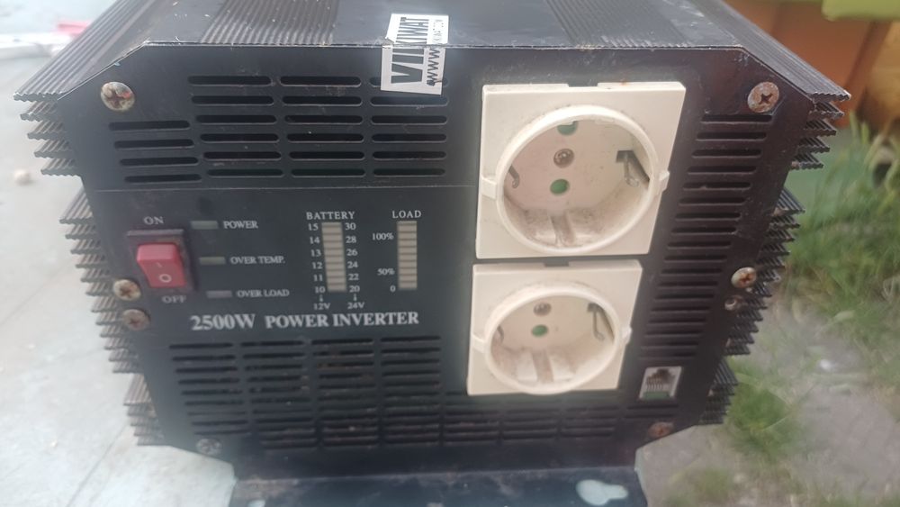 Инвертор  2500w  24 v волтов