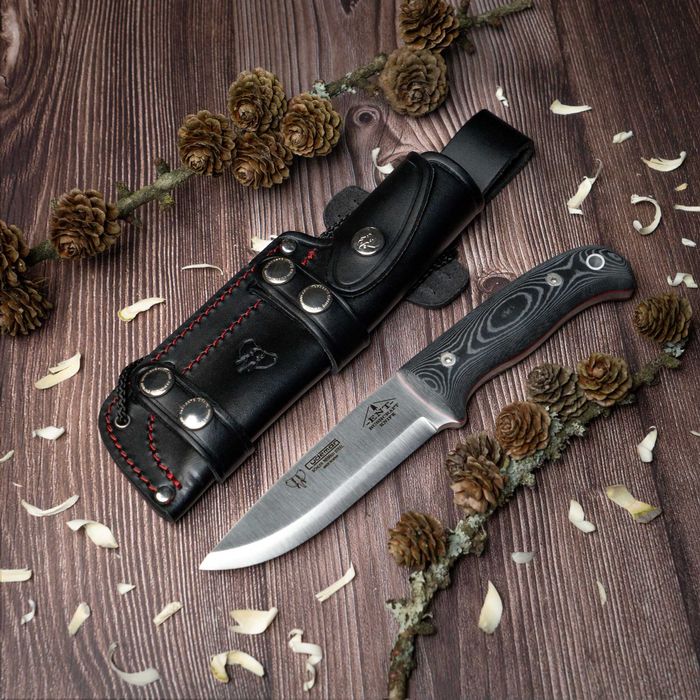 Cutit bushcraft Cudeman Ent, maner micarta neagra, lama otel Bohler N690Co, teaca piele