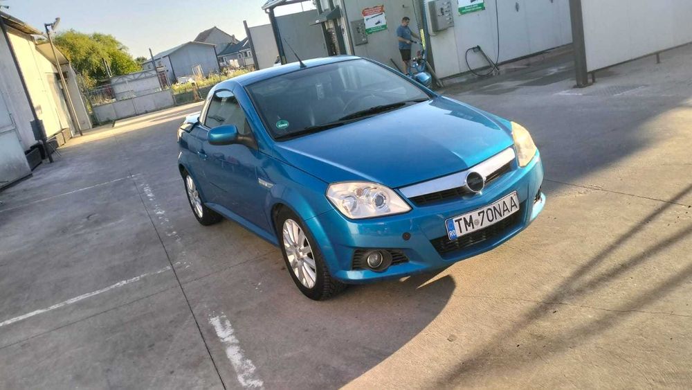 Vand Opel Tigra in stare buna de funcționare