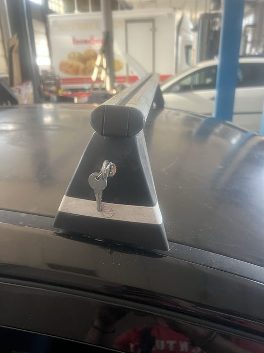 Bare plafon opel