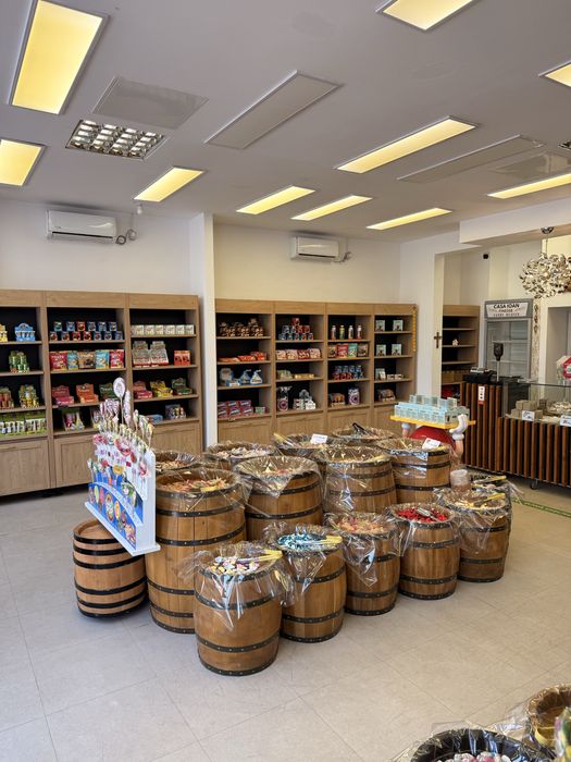 Afacere la cheie-Oportunitate rara de business-Magazin dulciuri internationale ULTRACENTRAL