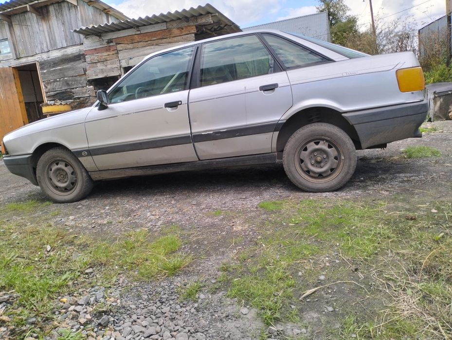 Продам машину Ауди 80