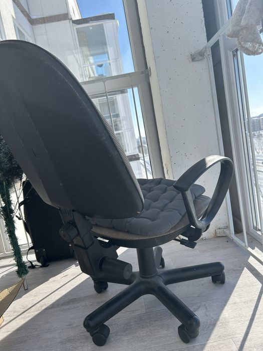 Кресло офисное удобное