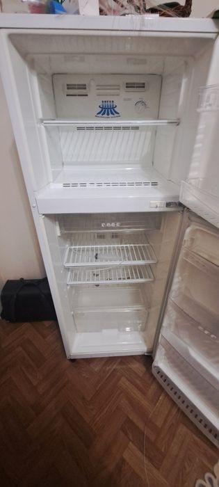 Продам холодильник Daewoo