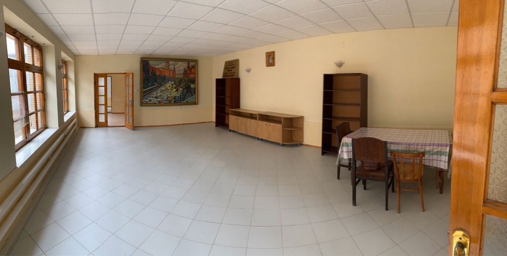 2-х этажное здание в центре Бухары