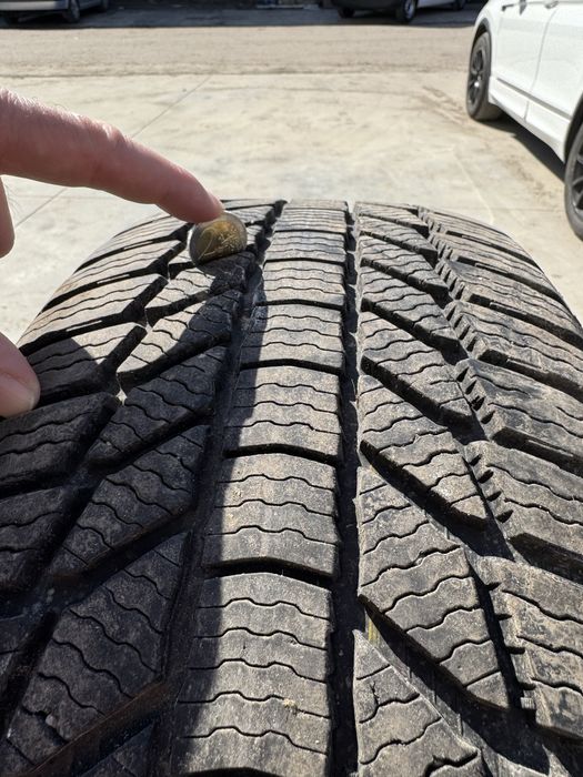 3 бр. Зимни гуми General 235/55/18 DOT 2022