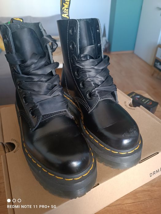 Обувки Dr. Martens
