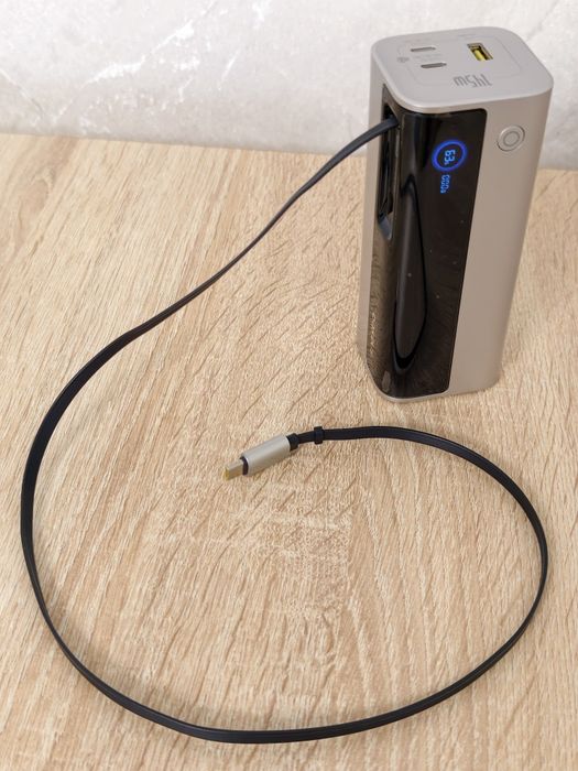 Продаётся повербанк (powerbank)  Baseus