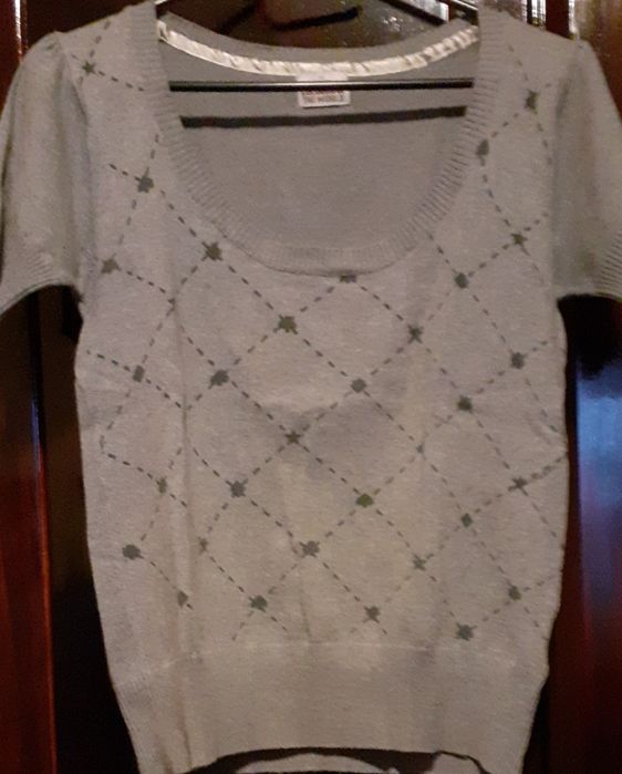 bluza   gri  cu mânecă scurta