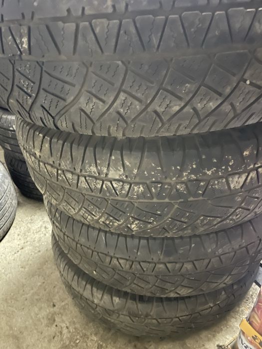 Продам резину на 17