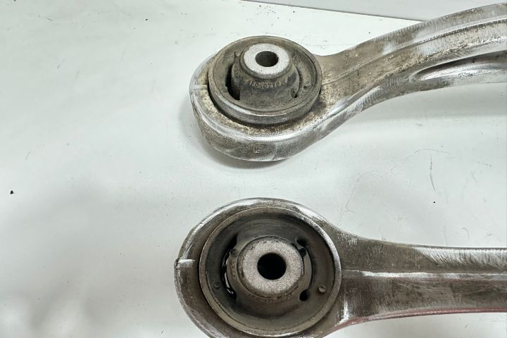 Set brate fata inferioare Audi A6 4F/C6
