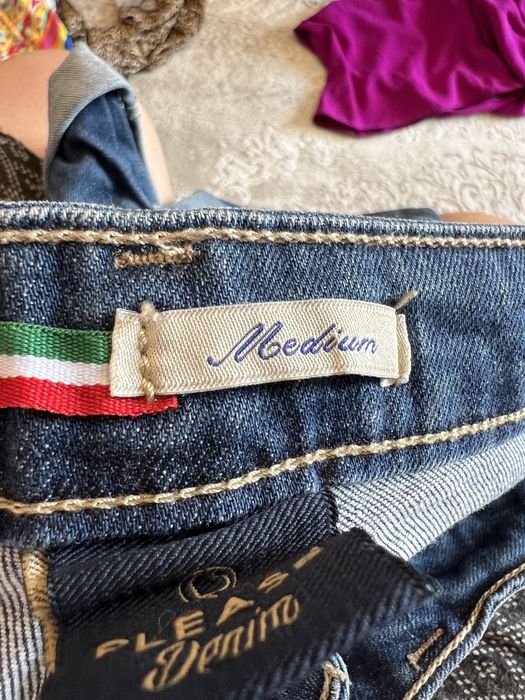 Pantaloni scurți Please Italia