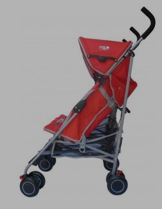 Cărucior gemeni roșu. Primii pași . Tip umbrela