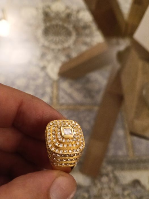 Inel aur 18 k cu diamante naturale nou