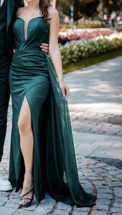 Костюм и рокля за сватба , бал или кумство