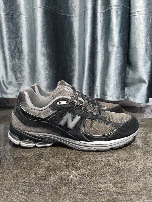 Оригинальные кроссовки New Balance 2002R