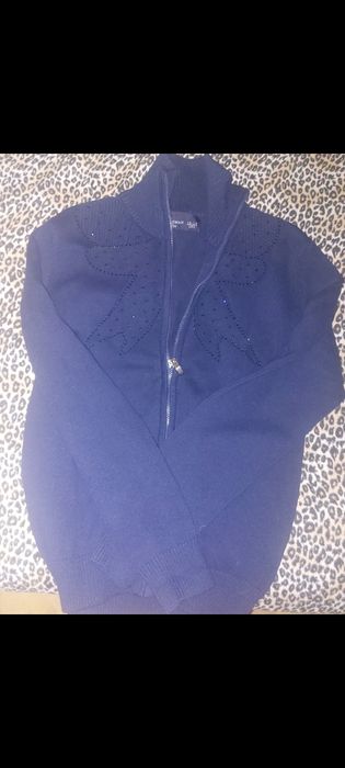 Кофта       продам