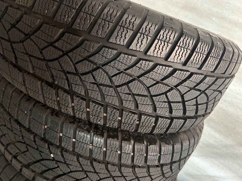 Гуми Гудиер/Goodyaer 235/60/18