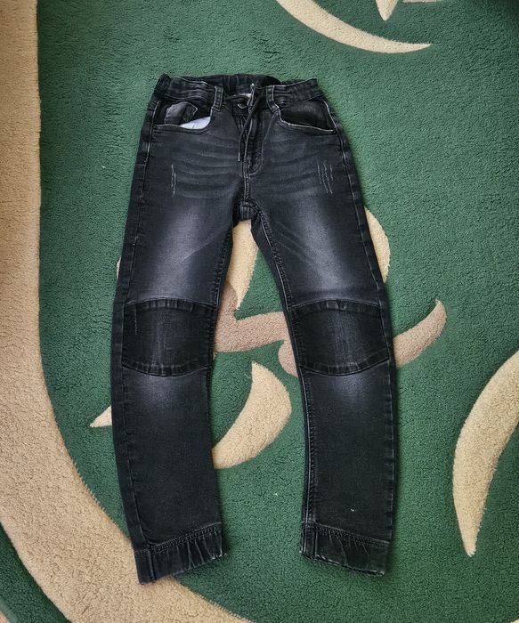 Pantaloni baieti marimea 128