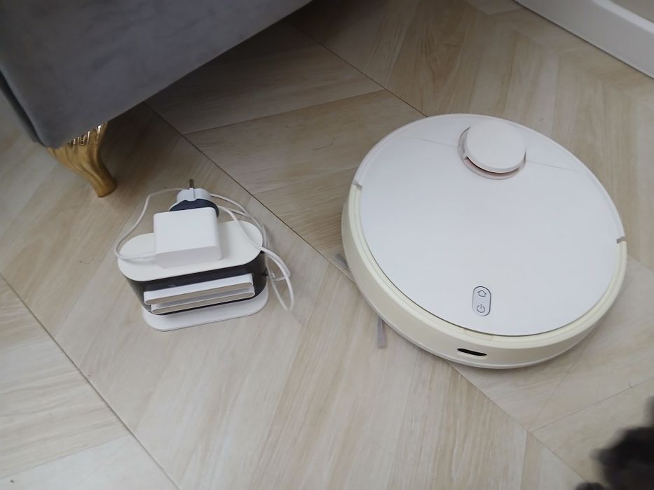 Робот пылесос  Xiaomi Mi Robot Vacuum-Mop Pro