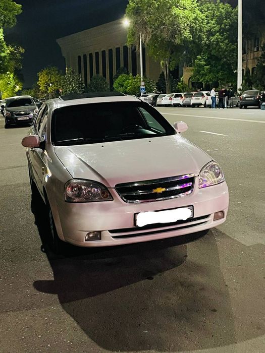 Srochna sotiladi Chevrolet Lasetti