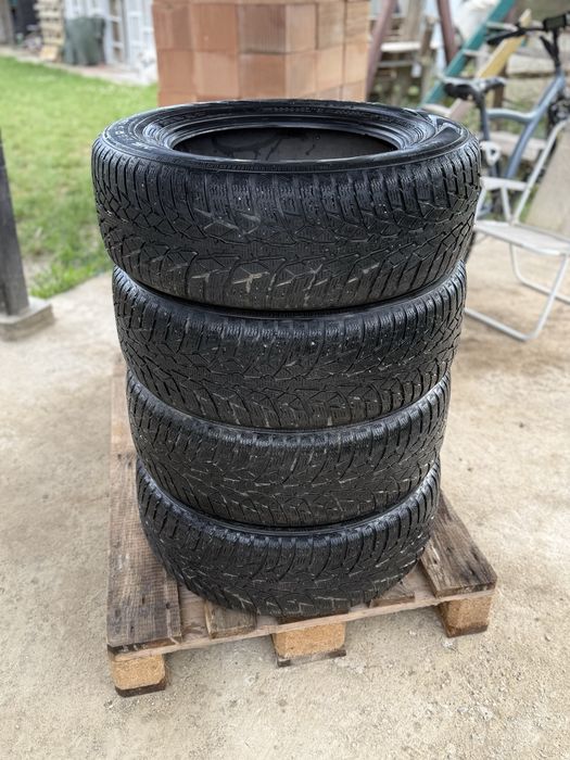 Nokian WR D4 (anvelope de iarnă  Dimensiuni: 215/65 R16 Indice: 102H Extra Load (XL) Set 4 anveloape 500 lei