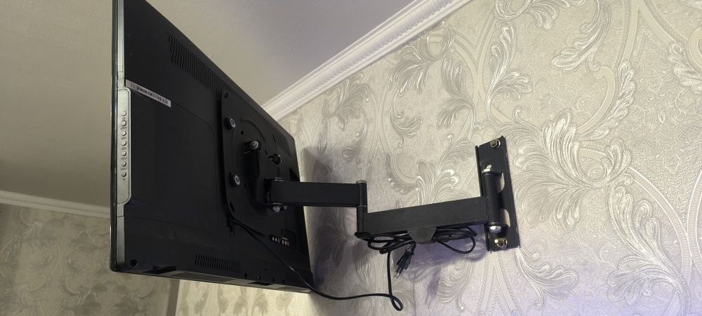 Телевизор Haier модель LE28M600