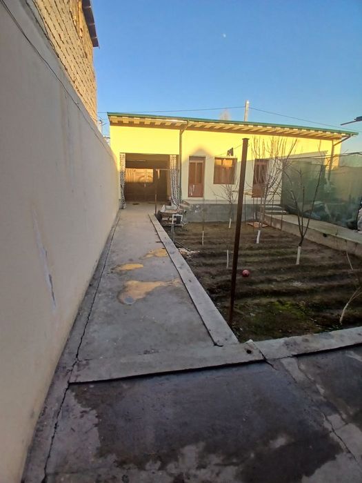 Срочна ховли сотилади нархи келишилади