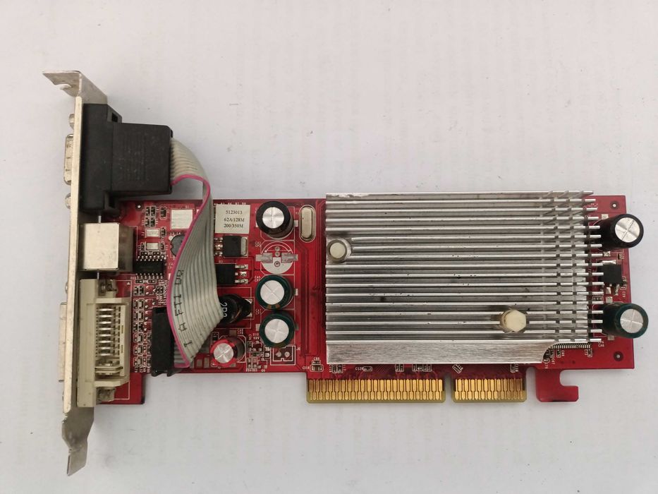 Продам ретро видеокарту AGP "NVIDIA GeForce 6200A" (128Мb, 64bit).