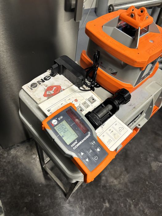Primus 2 H2N Nivela laser canalizare Topcon Leica