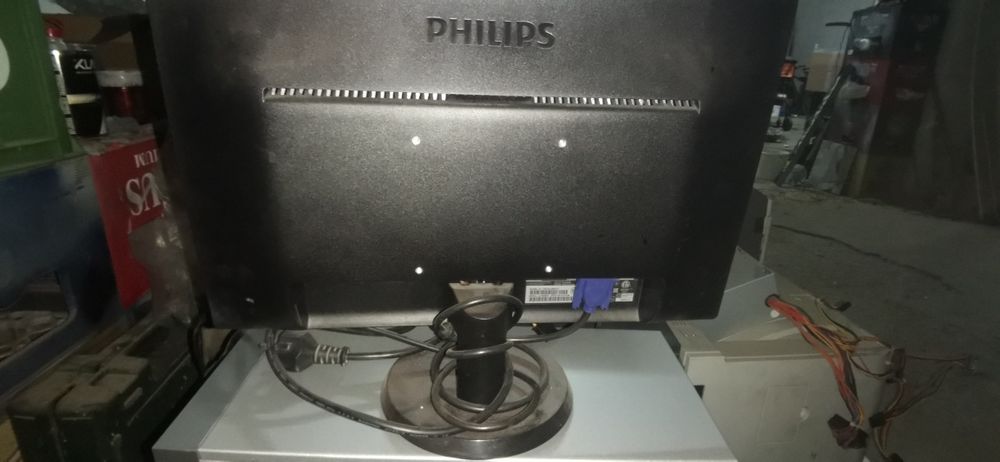 Monitor Phillips 19' wide