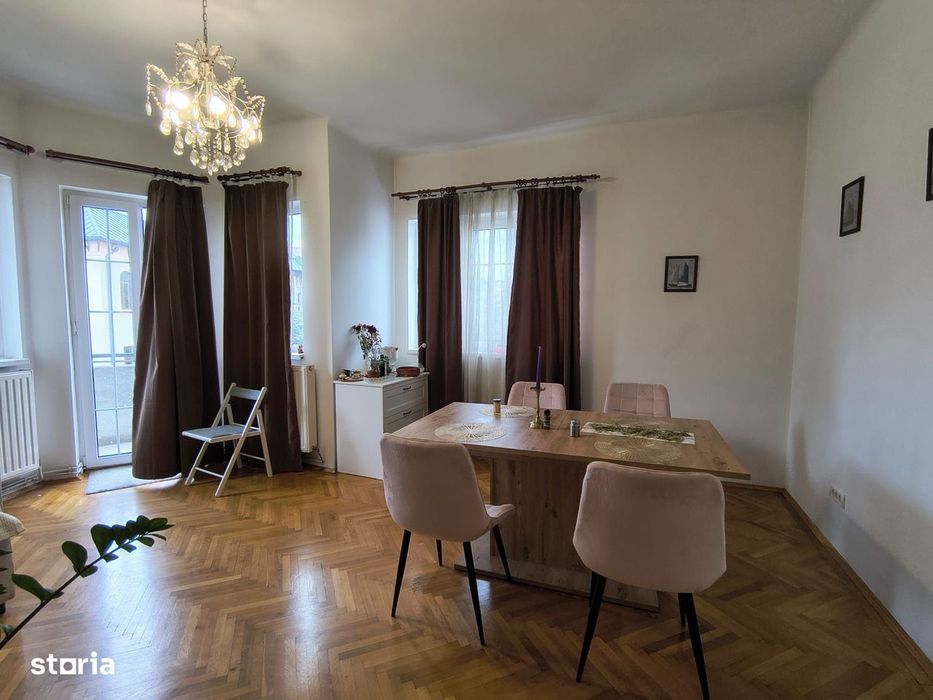 Peninsula 3 camere 84 mp pret 160.000 euro