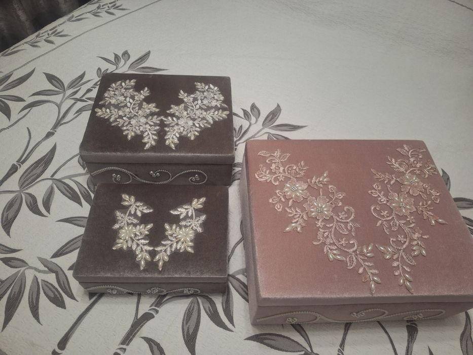 Сватбени кутии за бижута нови