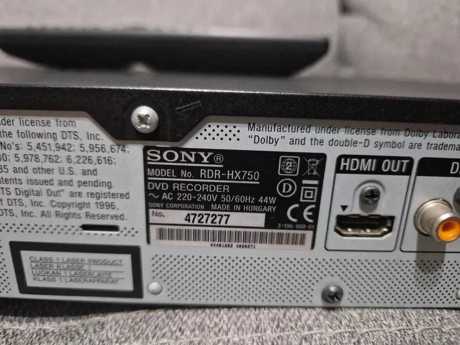 SONY DVD Recorder cu HDD 160 GB și HDMI