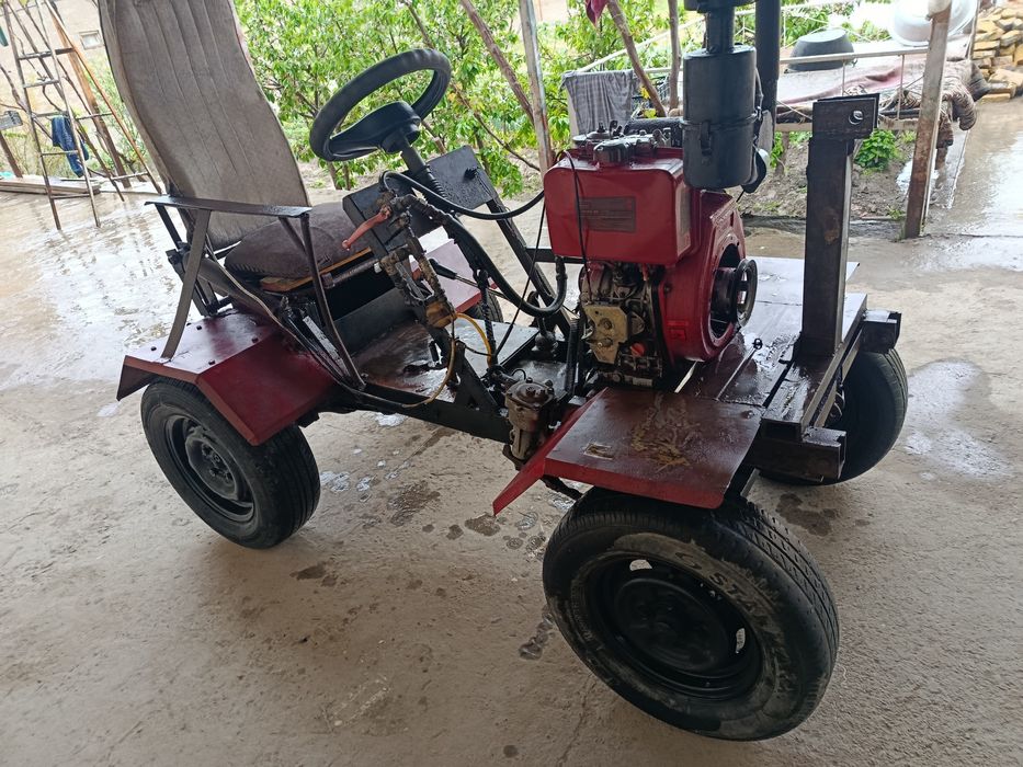 Mini traktor sotiladi